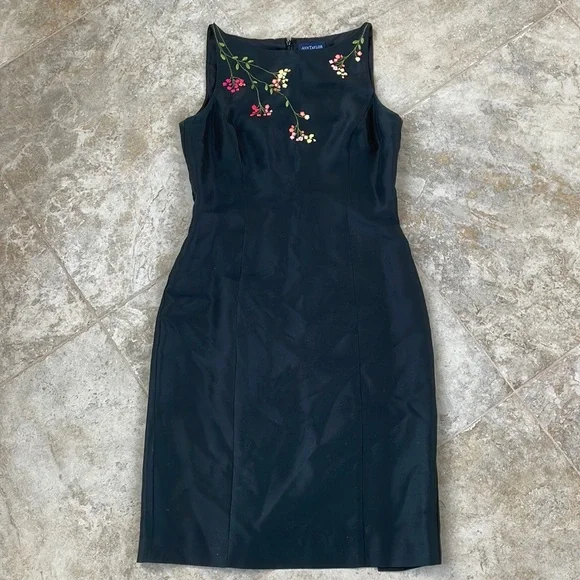 green emerald velvet dress Taylor Embroidered Dress main image 0